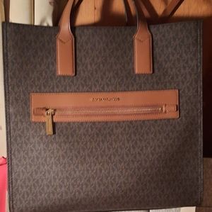 Michael Kors NWT KENLEY